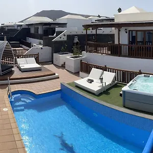 villa-64-vista-lobos-playa-blanca.in-canary-islands.com/