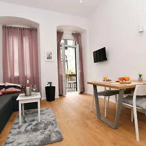 https://vitopolis.primorje-gorskikotar.com